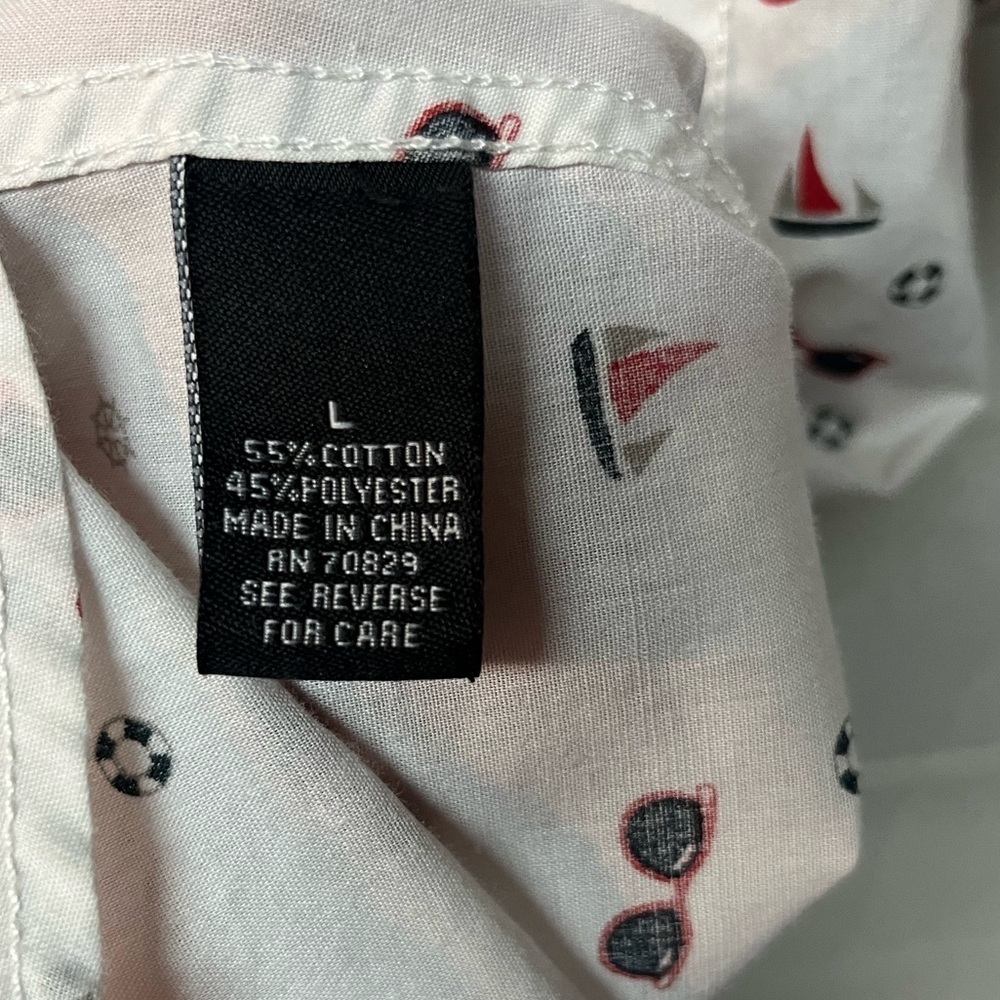 Carbon Red and Navy Accented White Shirt. Large - Picture 4 of 5